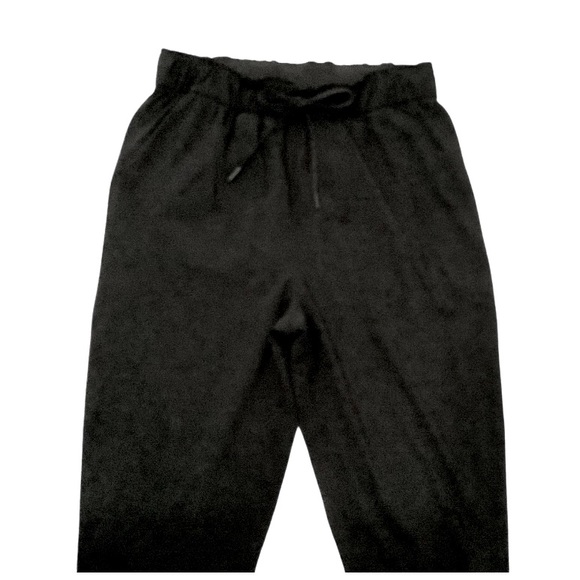 Lululemon Athletica On The Fly Woven 25” Black Pants in Size 8 - Picture 4 of 8